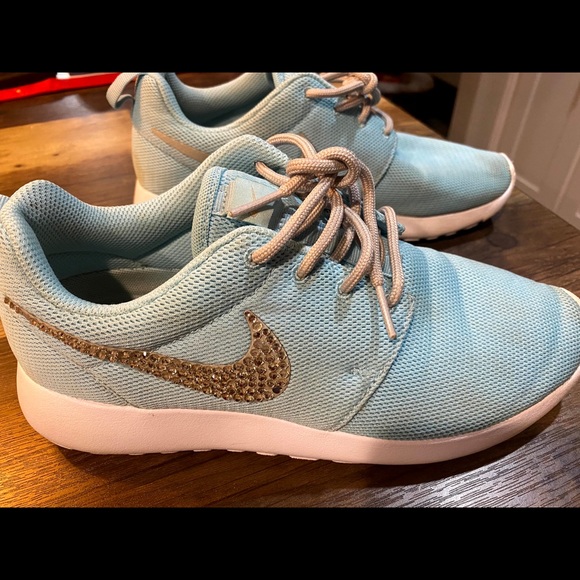 Nike Roshe Glitter Kicks - Picture 10 of 11